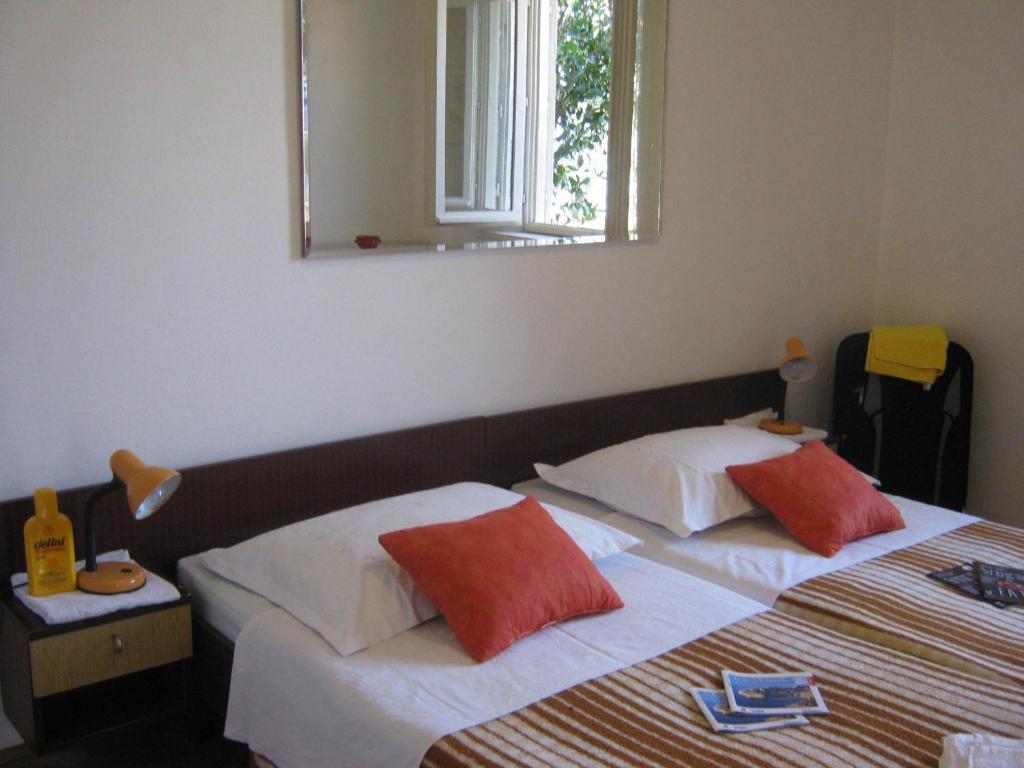 Apartments And Rooms Artemida Dubrovnik Room photo