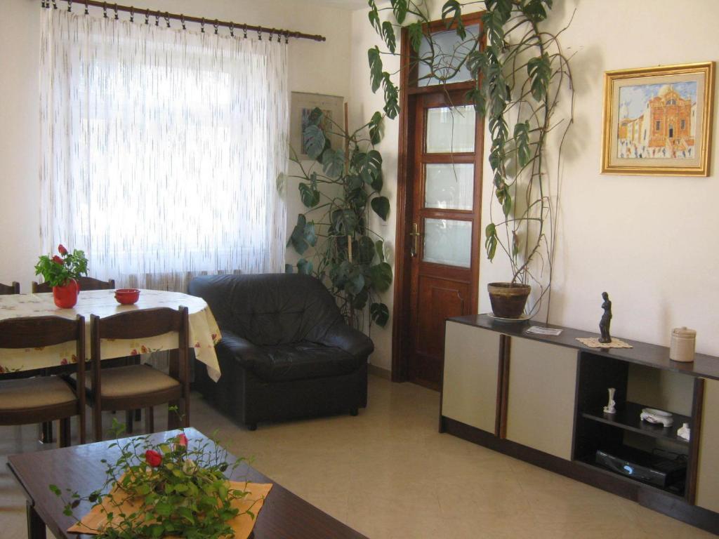 Apartments And Rooms Artemida Dubrovnik Room photo
